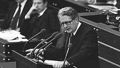 29. September 1977: Bundesminister der Justiz, Dr. Hans-Jochen Vogel (SPD)