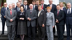 Die Präsidien von Sejm und Bundestag vor der Villa Hammerschmidt in Bonn