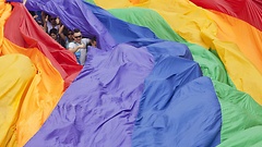 Die Kinderkommission informierte sich über den Umgang mit Homosexuellen an Schulen.