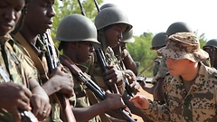 Deutsche Soldaten der EUTM Mali bei der Ausbildung der malischen Pioniere in Koulikoro (Mali).