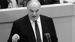 Bundeskanzler Helmut Kohl in der Haushaltsdebatte am 28. November 1989 