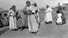 Aufnahme von armenischen Frauen und Kinder aus dem Jahr 1915.